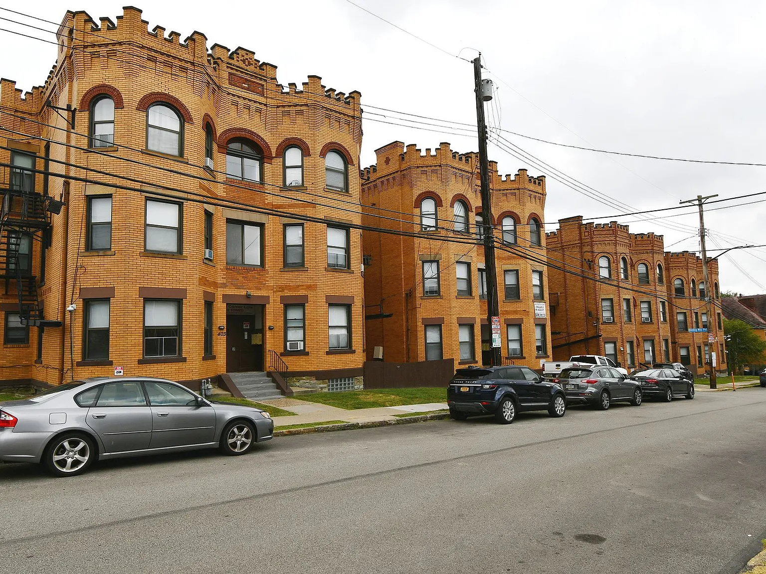 Oakland Bates Apartments — Photo 2