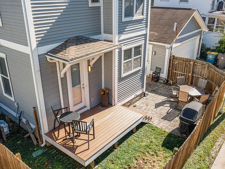 2410 N College Ave — Photo 52