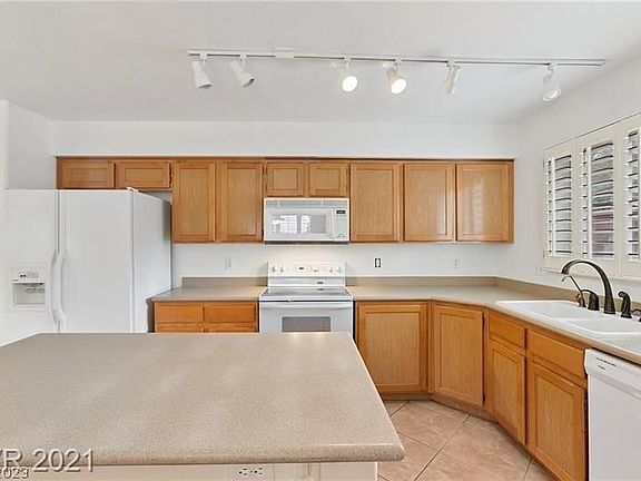 3rd image of 10284 Gaeta Pl