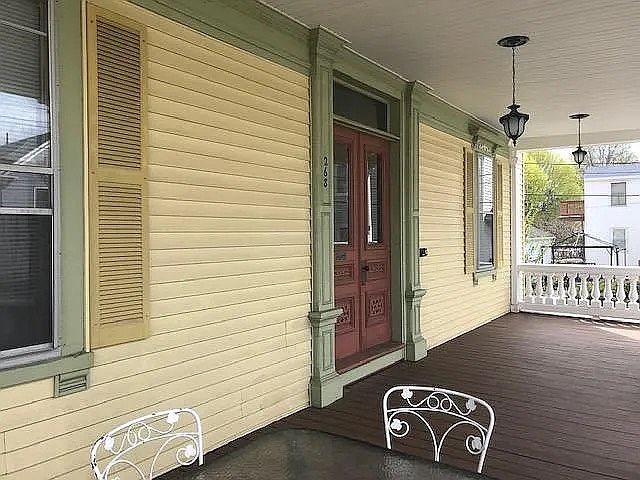 Front porch and entrance