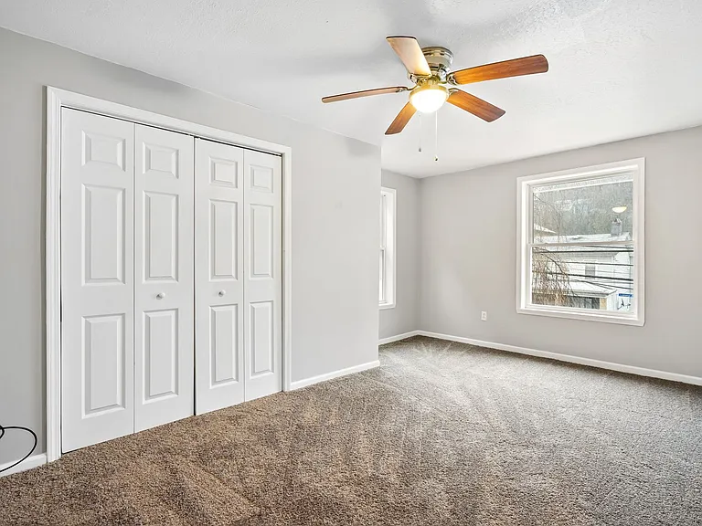 410 Lorenz Ave — Photo 15