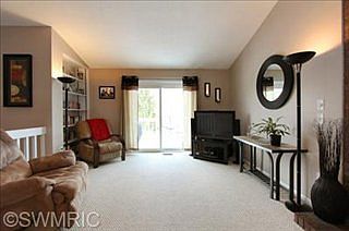 4th image of 2607 Thorn Creek St SE