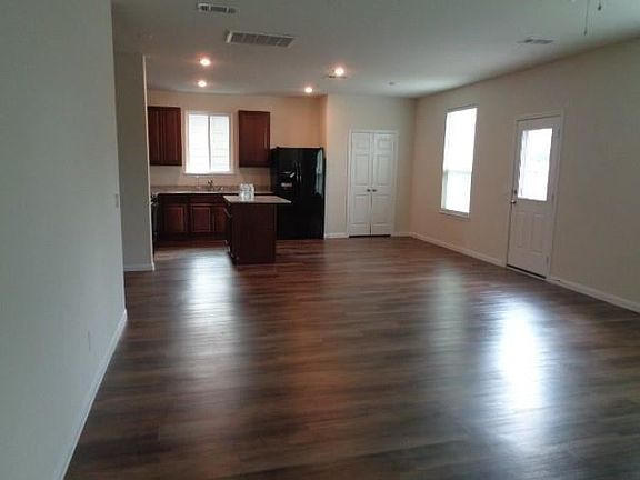 3rd image of 7038 Hobby Mill Dr