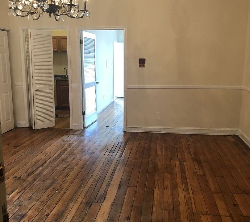 1st image of 429 Vine St APT 3