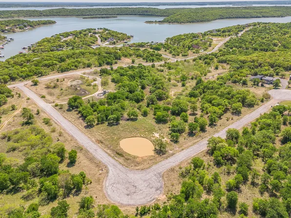 Demonbreun Ct, Chico, TX 76431