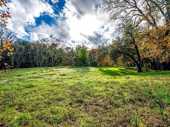 3rd image of 1055 Heaven Hill Road