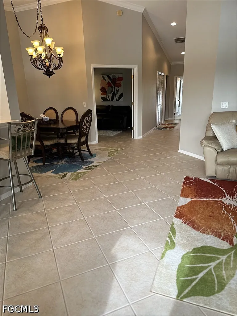 2 bed, 2.0 bath, 1400 sqft, $7,000 — Photo 2
