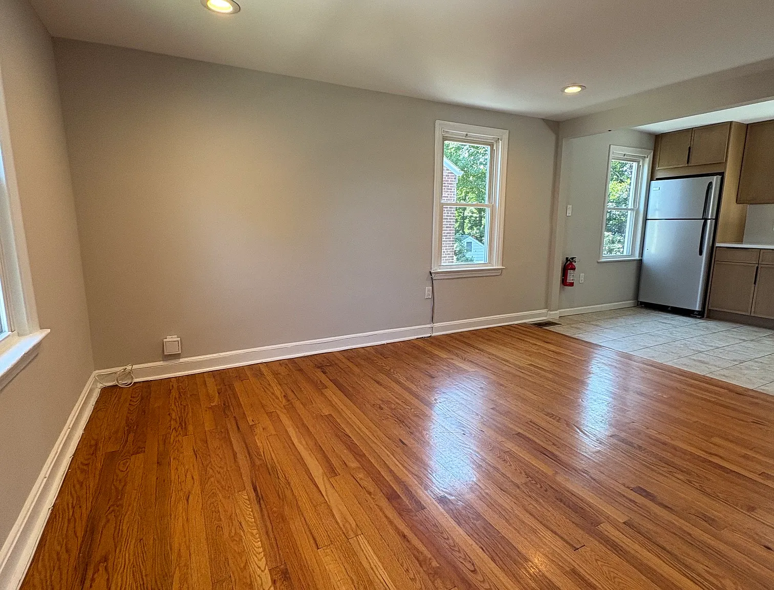 2 bed, 9999 sqft, $2,449 — Photo 3