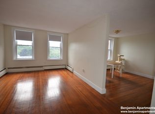 312 Tappan St #6L, Brookline, MA 02445