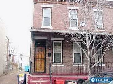 2nd image of 779 Line St