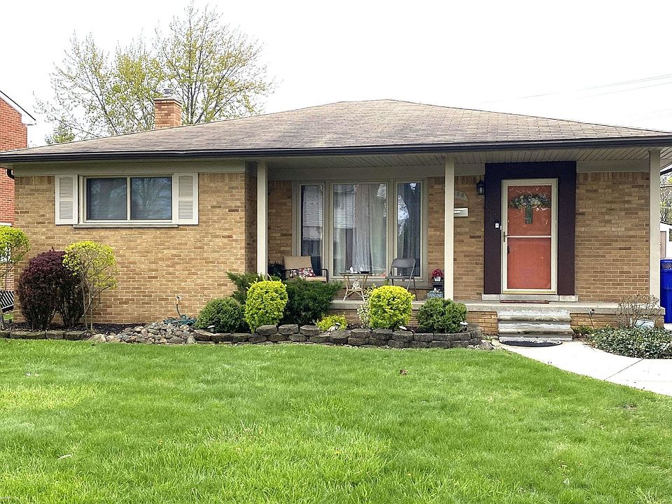 1st image of 31150 Spring Ct E