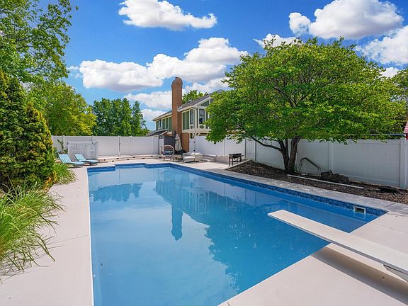 4th image of 14710 E Willowbend Cir