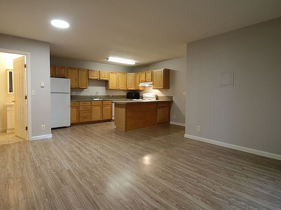 5th image of 410 11th Ave APT 6
