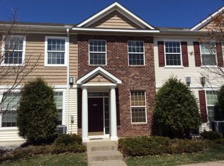 1565 Legacy Pkwy E, Maplewood, MN 55109