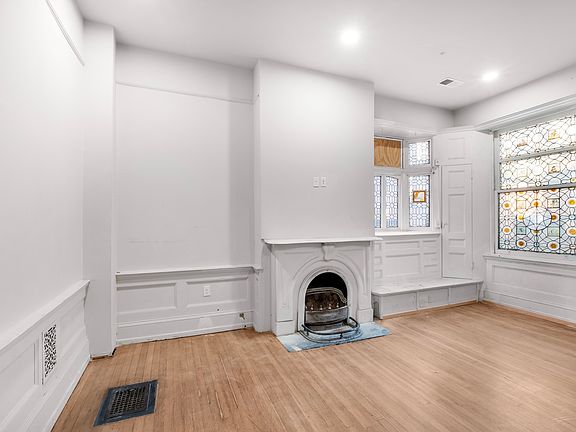 2nd image of 333 S 21st St #100