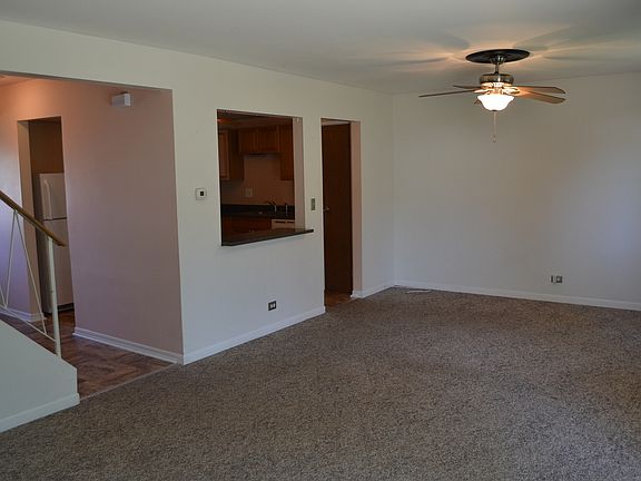 5th image of 219 Diane Ln