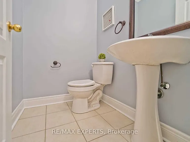 357 Brisdale Dr — Photo 11