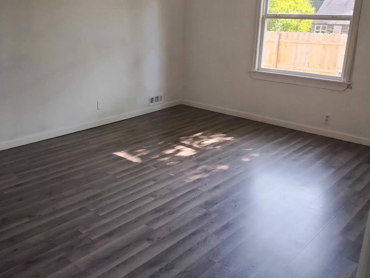 3 bed, 1312 sqft, $1,000 — Photo 2