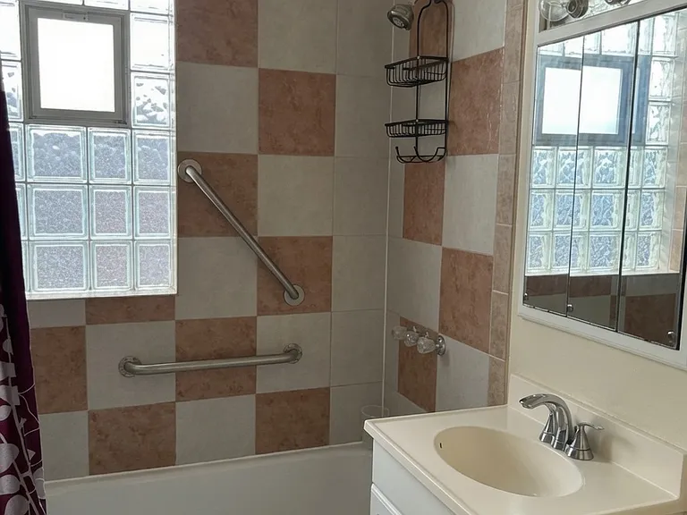 2438 W Eastwood Ave #2 — Photo 10
