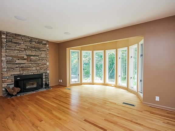 3rd image of 1206 Northover Dr