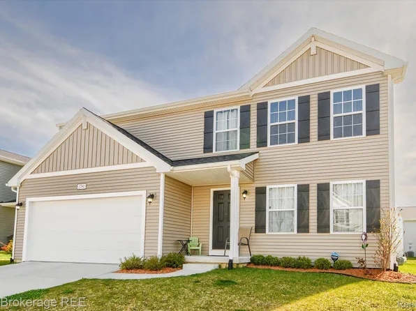 2780 Sycamore River Dr, Fowlerville, MI 48836