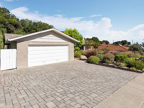 3rd image of 1294 Murchison Dr