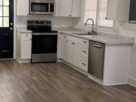 New Kitchen cabinets and counter tops