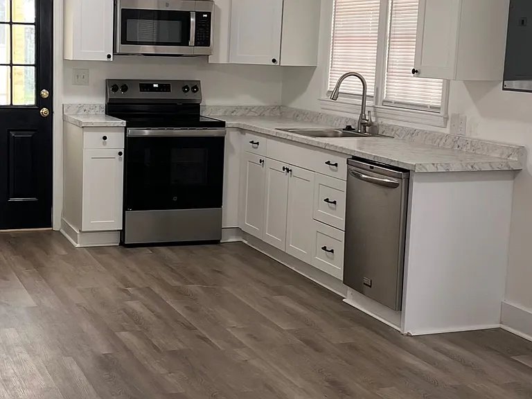 New Kitchen cabinets and counter tops
