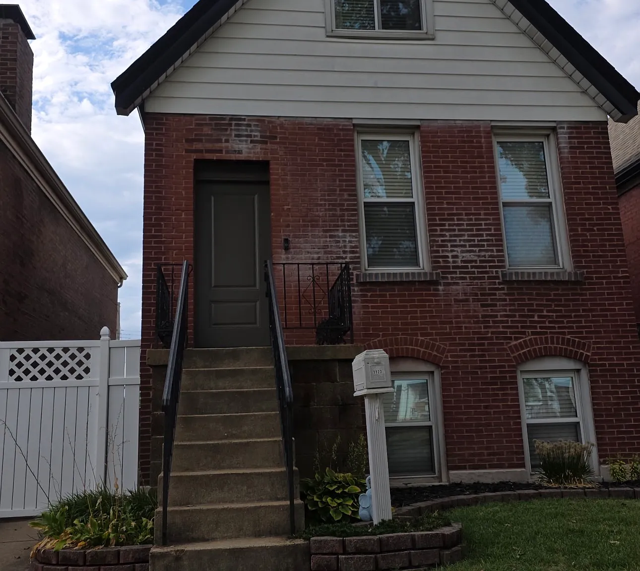 2 bed, 1000 sqft, $2,300 — Photo 1