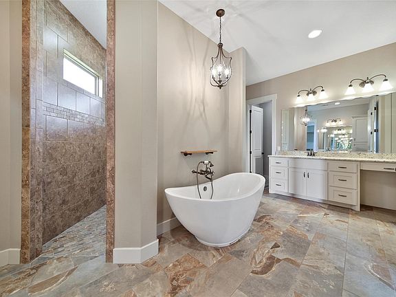 2nd image of 399 Fm 1696 Rd W