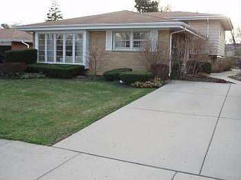 1st image of 440 Farthing Ln