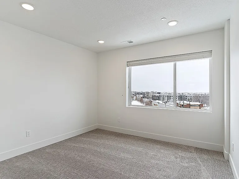 Hillside Apartments — Photo 12