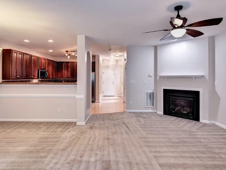4559 Beacon Hill Dr — Photo 12