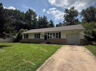 9401 E 69th St, Raytown, MO 64133