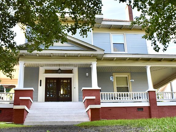 5th image of 1198 Perry St