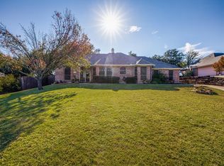 101 Woodrun Ct, Weatherford, TX 76087