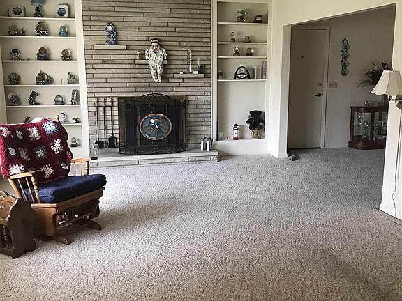 3rd image of 5322 N Stephen Dr