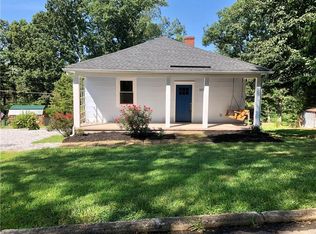 121 Ryan St, Easley, SC 29640