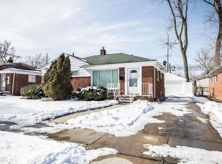 24325 Scotia Rd, Oak Park, MI 48237