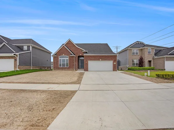 13313 Demil Dr, Romeo, MI 48065