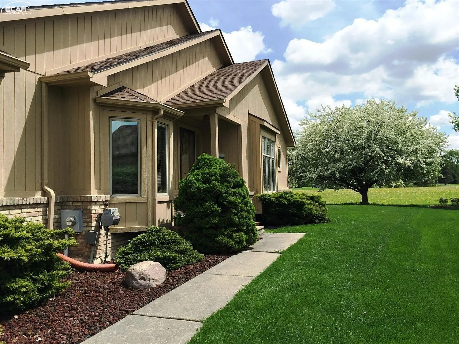 6419 Western Way photo 1
