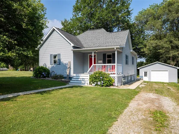 636 Leva St, Hillsboro, IL 62049