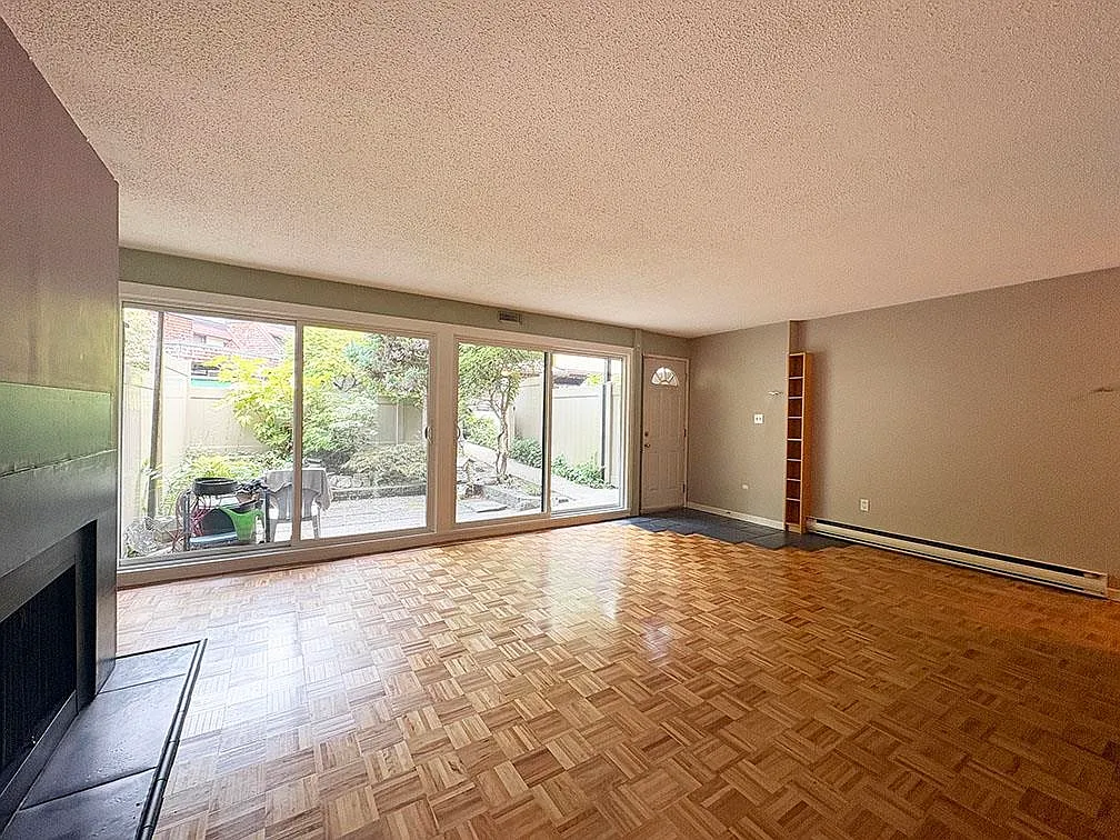 2 bed, 1022 sqft, $2,400 — Photo 4