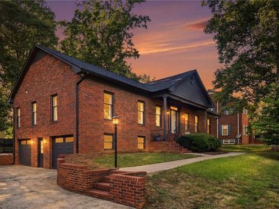 1832 Hunters Forest Dr, Winston Salem, NC, 27103