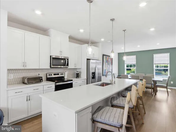 26052 Ridge Rd, Damascus, MD 20872