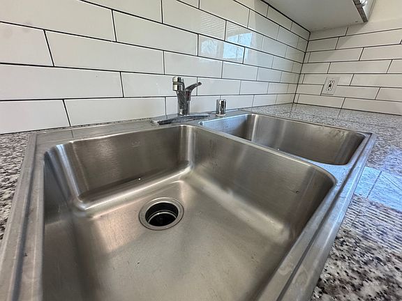 4th image of 3771 Vinton Ave APT 4