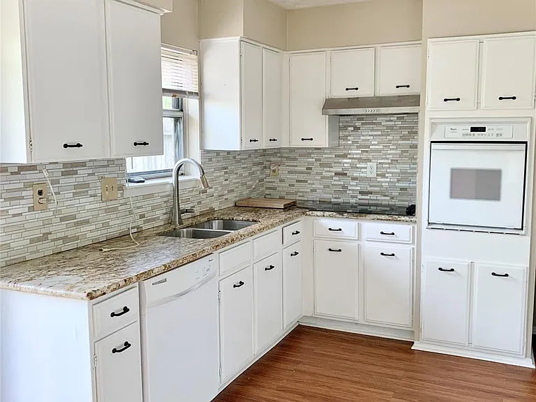 801 E Stadium Ct — Photo 1