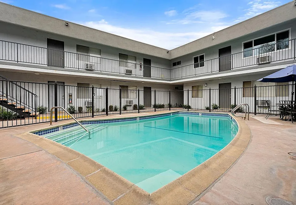 Downey Court Apartments