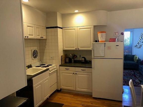 5th image of 7012 Forsyth Blvd APT 1E