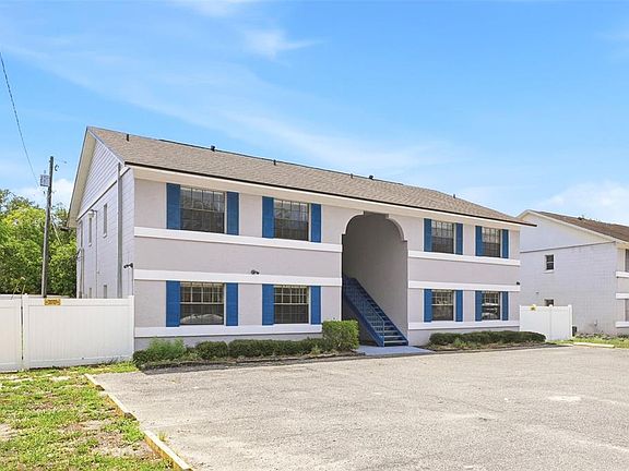 3rd image of 10 N Fairfax Ave #10